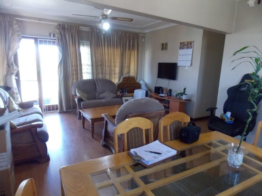 5 Bedroom Property for Sale in Kharwastan KwaZulu-Natal