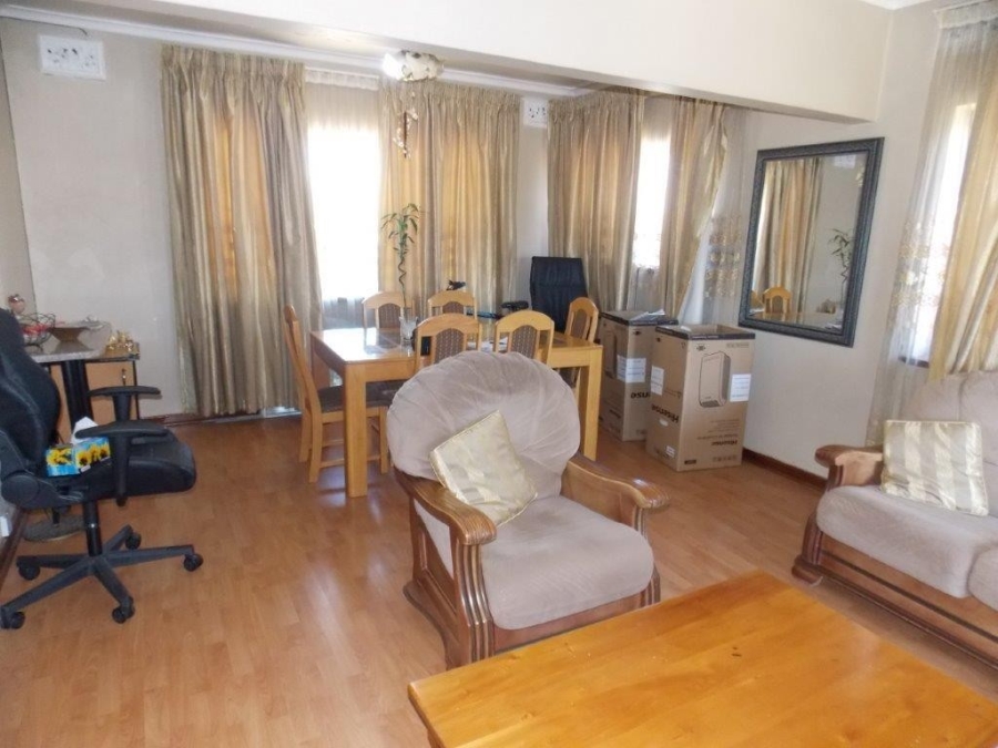 5 Bedroom Property for Sale in Kharwastan KwaZulu-Natal