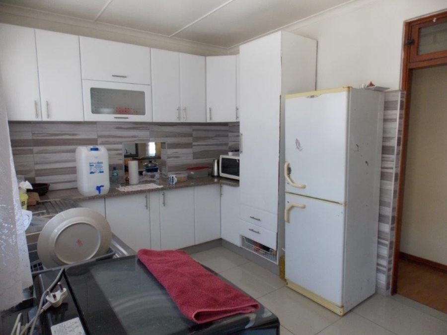 5 Bedroom Property for Sale in Kharwastan KwaZulu-Natal