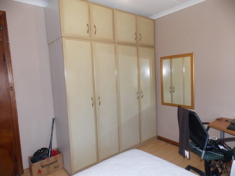 5 Bedroom Property for Sale in Kharwastan KwaZulu-Natal
