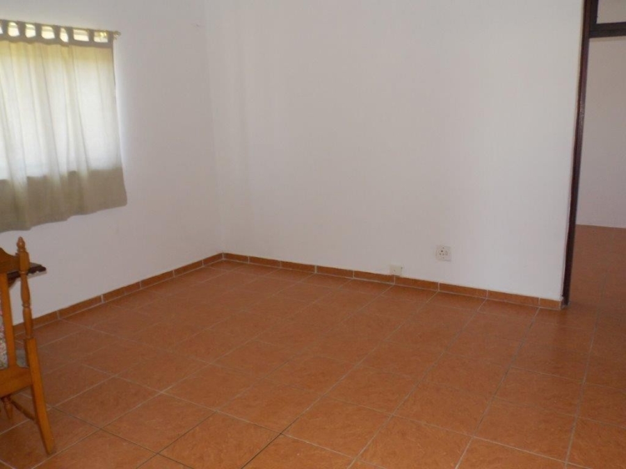 5 Bedroom Property for Sale in Kharwastan KwaZulu-Natal