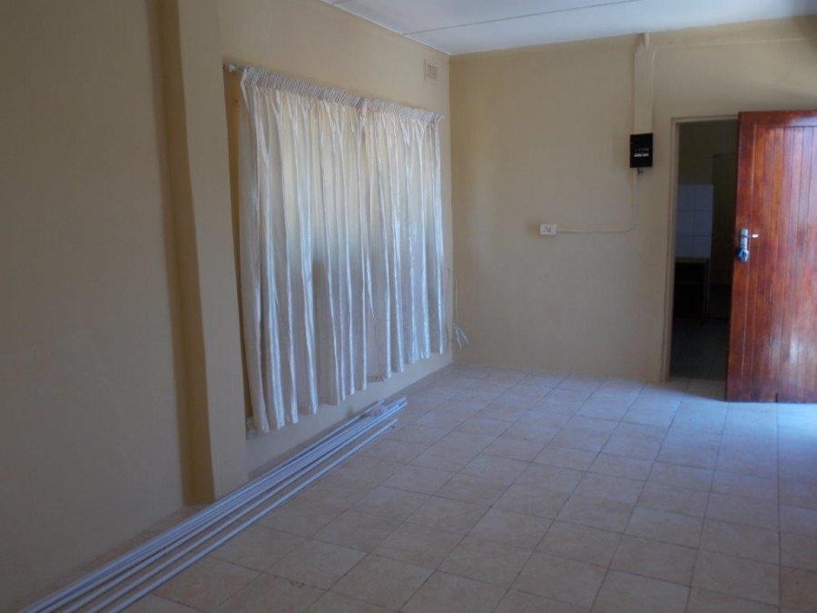 5 Bedroom Property for Sale in Kharwastan KwaZulu-Natal