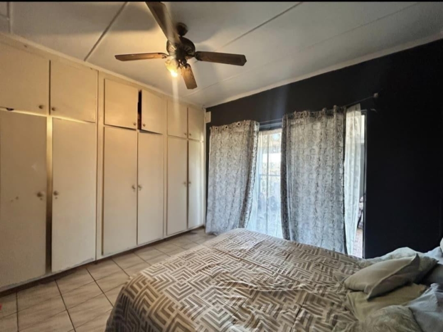 8 Bedroom Property for Sale in Bellair KwaZulu-Natal