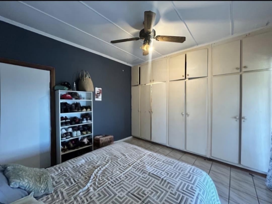 8 Bedroom Property for Sale in Bellair KwaZulu-Natal