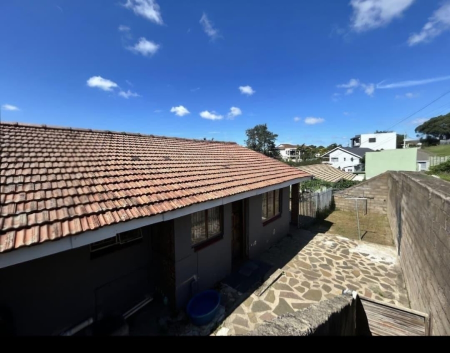 8 Bedroom Property for Sale in Bellair KwaZulu-Natal
