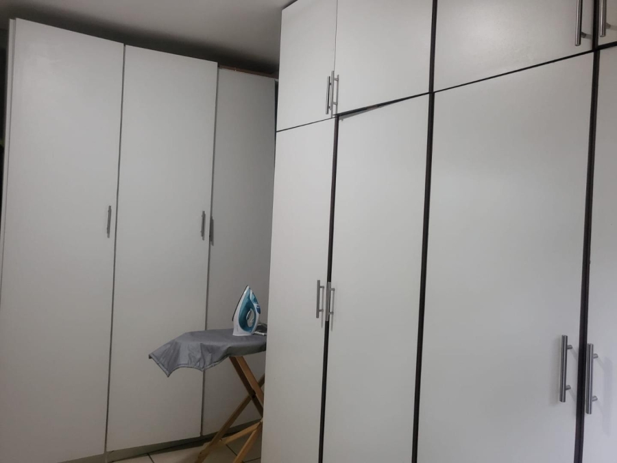 3 Bedroom Property for Sale in Queensburgh KwaZulu-Natal