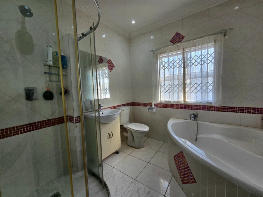 4 Bedroom Property for Sale in Escombe KwaZulu-Natal
