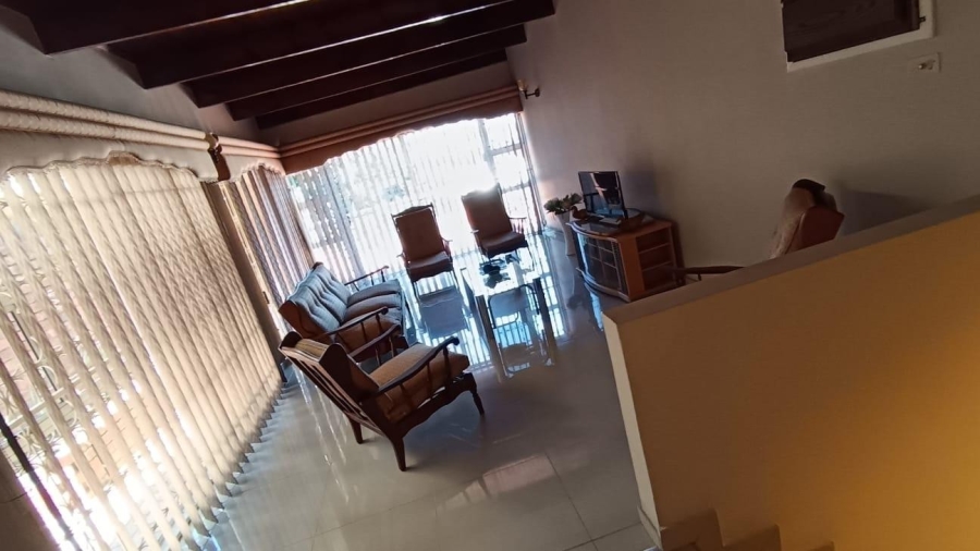 5 Bedroom Property for Sale in Silverglen KwaZulu-Natal