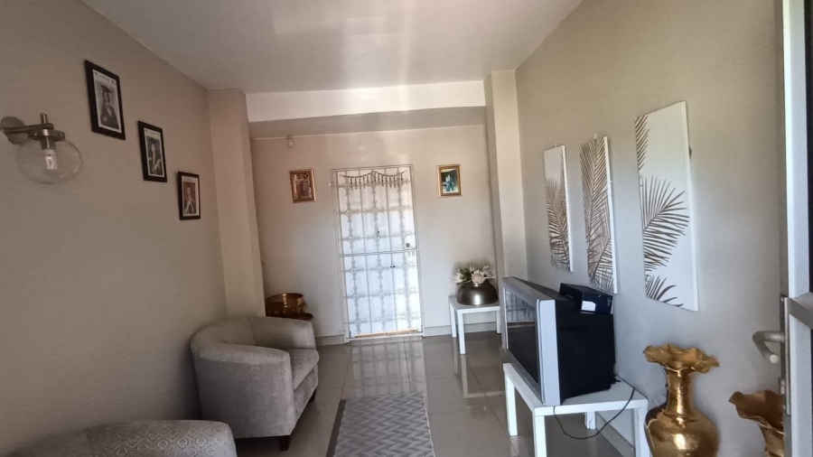 5 Bedroom Property for Sale in Silverglen KwaZulu-Natal