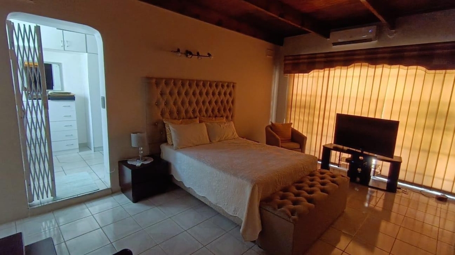 5 Bedroom Property for Sale in Silverglen KwaZulu-Natal