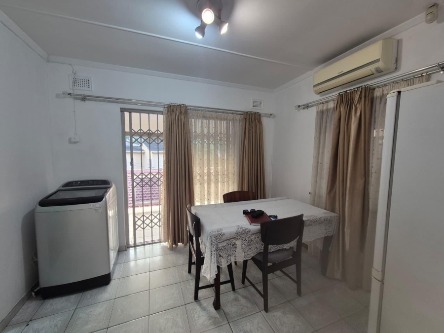 4 Bedroom Property for Sale in Kharwastan KwaZulu-Natal