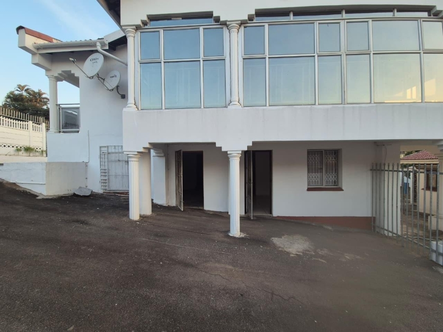 4 Bedroom Property for Sale in Kharwastan KwaZulu-Natal