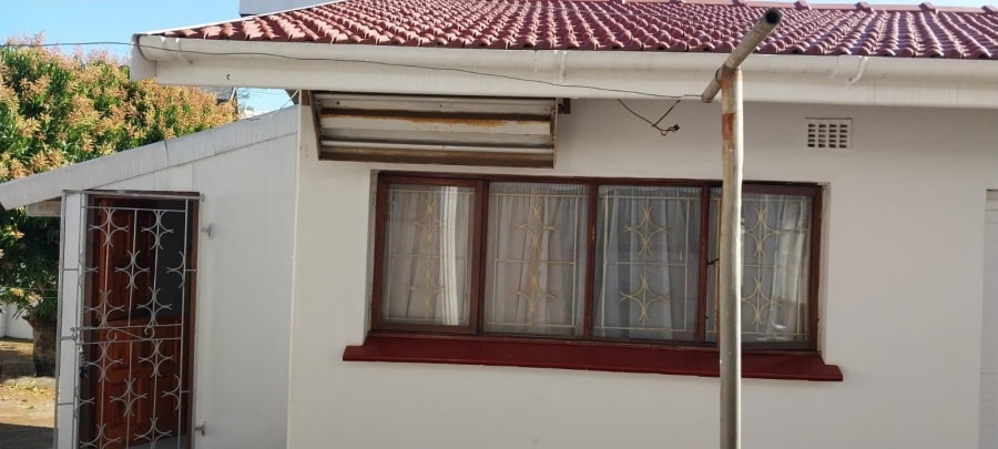 4 Bedroom Property for Sale in Kharwastan KwaZulu-Natal