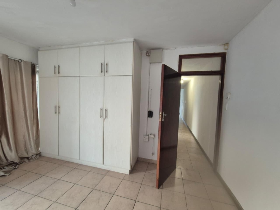 4 Bedroom Property for Sale in Kharwastan KwaZulu-Natal