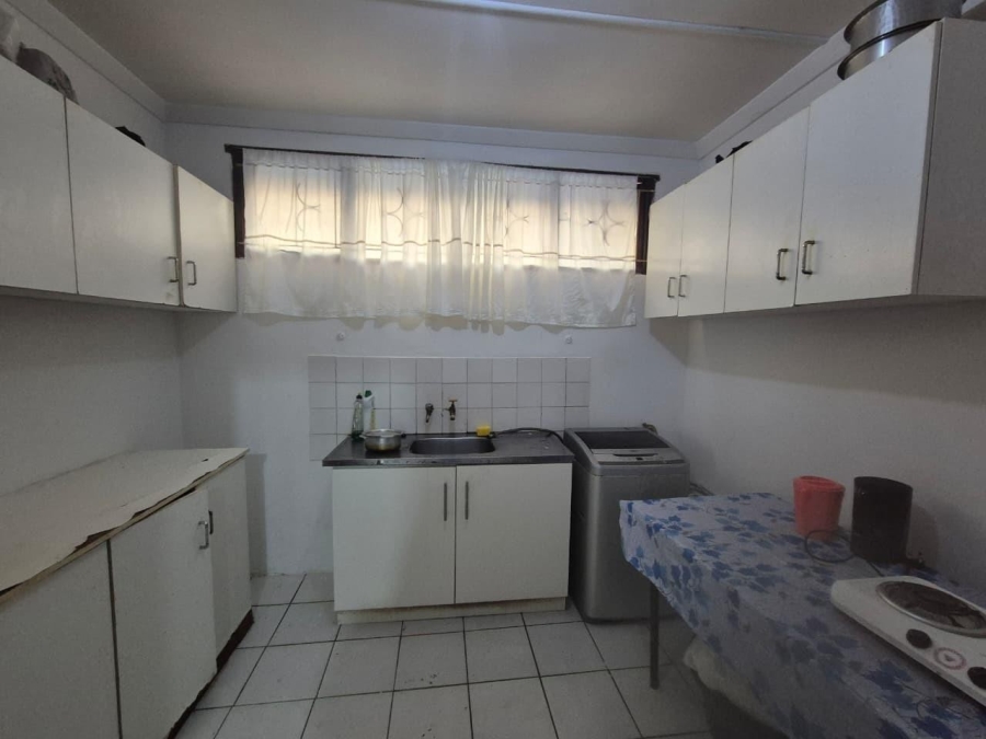 4 Bedroom Property for Sale in Kharwastan KwaZulu-Natal
