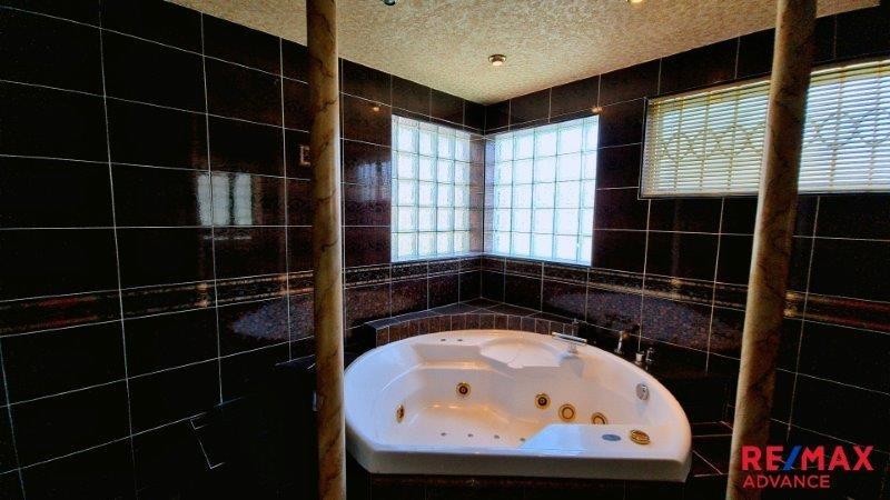 6 Bedroom Property for Sale in Umhlatuzana KwaZulu-Natal