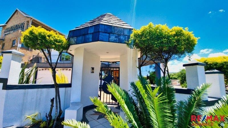 6 Bedroom Property for Sale in Umhlatuzana KwaZulu-Natal
