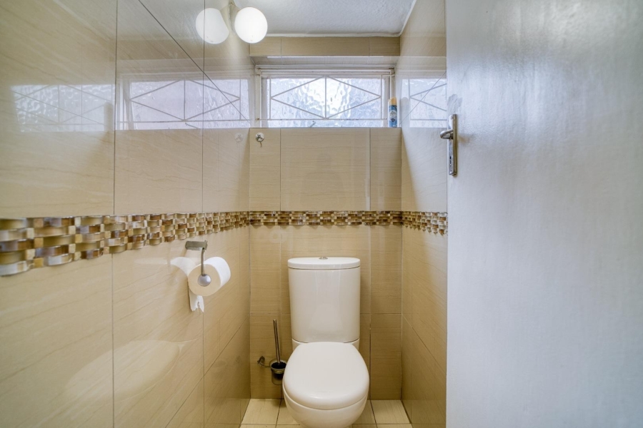2 Bedroom Property for Sale in Glenwood KwaZulu-Natal