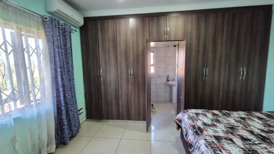 4 Bedroom Property for Sale in Escombe KwaZulu-Natal