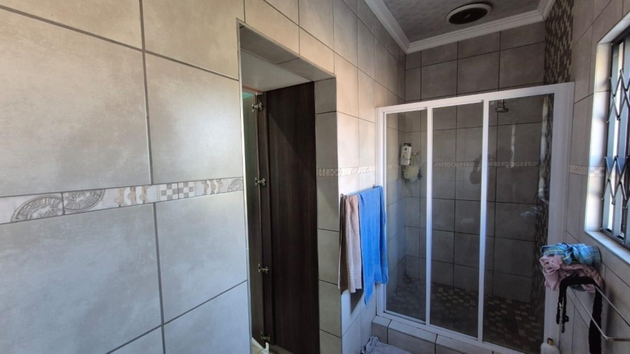 4 Bedroom Property for Sale in Escombe KwaZulu-Natal