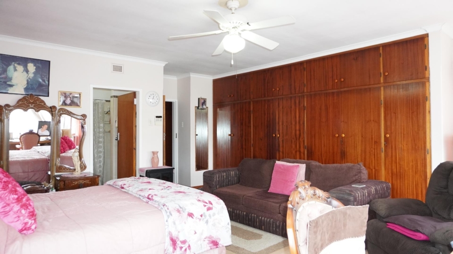 5 Bedroom Property for Sale in Malvern KwaZulu-Natal