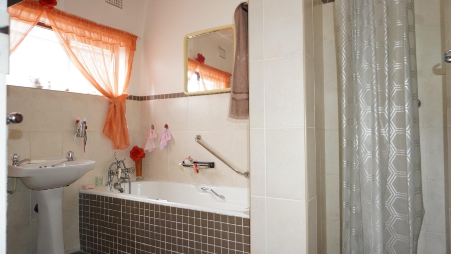 5 Bedroom Property for Sale in Malvern KwaZulu-Natal
