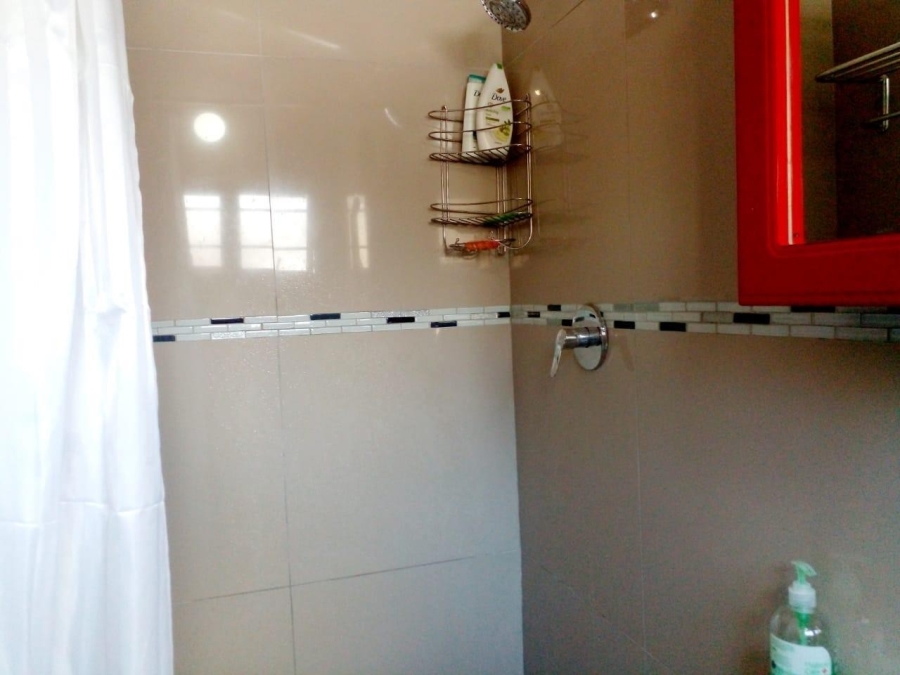 5 Bedroom Property for Sale in Malvern KwaZulu-Natal