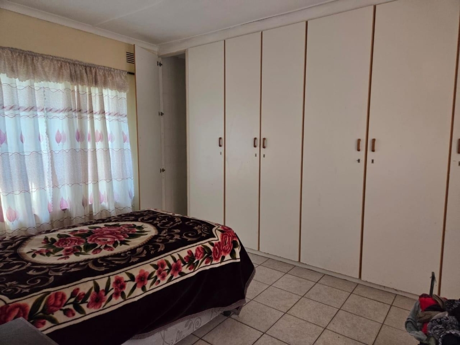 5 Bedroom Property for Sale in Malvern KwaZulu-Natal