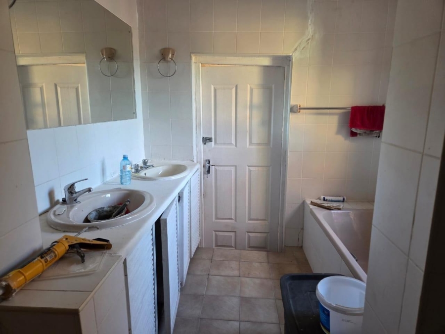 5 Bedroom Property for Sale in Malvern KwaZulu-Natal