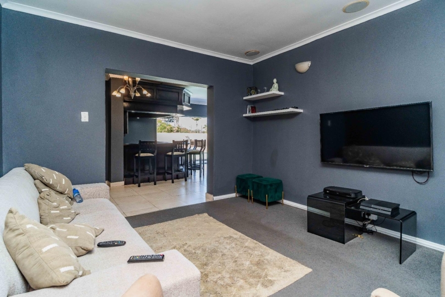 6 Bedroom Property for Sale in Escombe KwaZulu-Natal