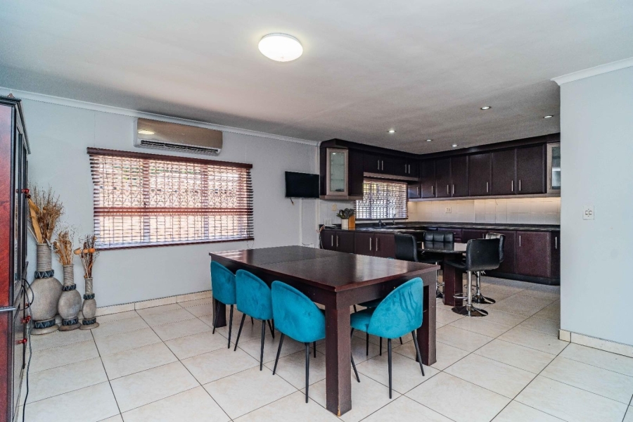 6 Bedroom Property for Sale in Escombe KwaZulu-Natal