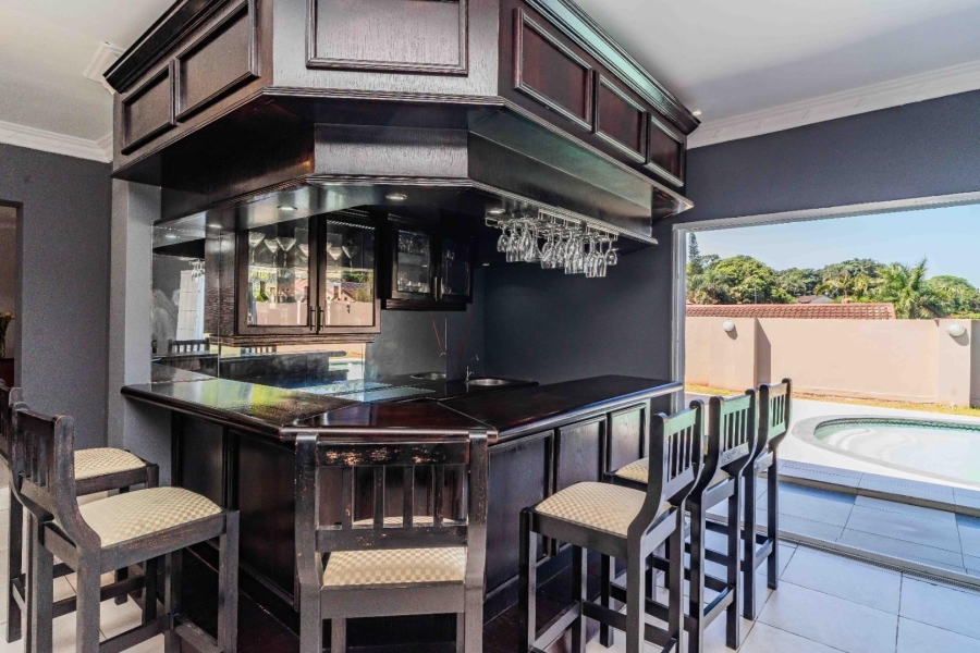 6 Bedroom Property for Sale in Escombe KwaZulu-Natal