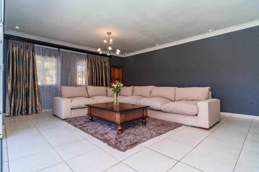 6 Bedroom Property for Sale in Escombe KwaZulu-Natal