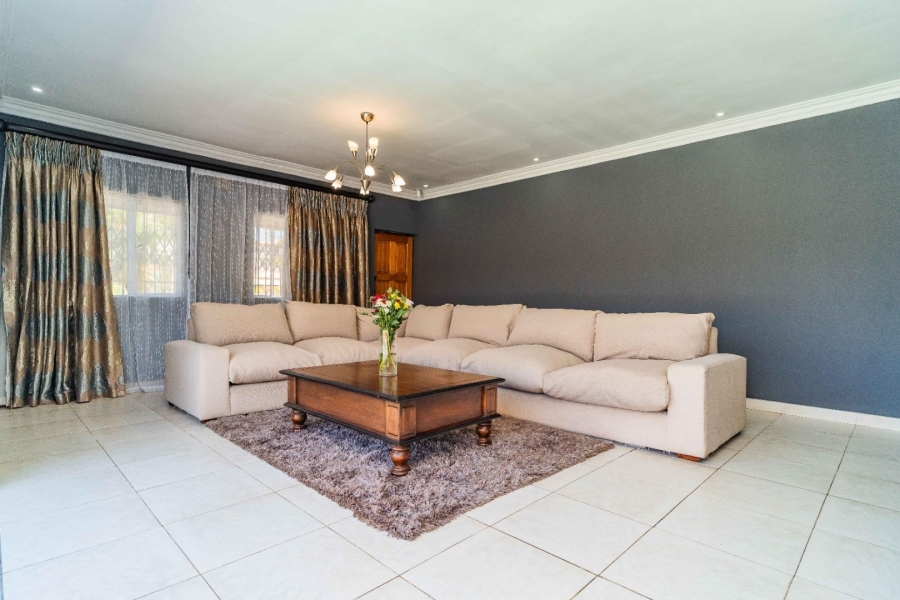 6 Bedroom Property for Sale in Escombe KwaZulu-Natal