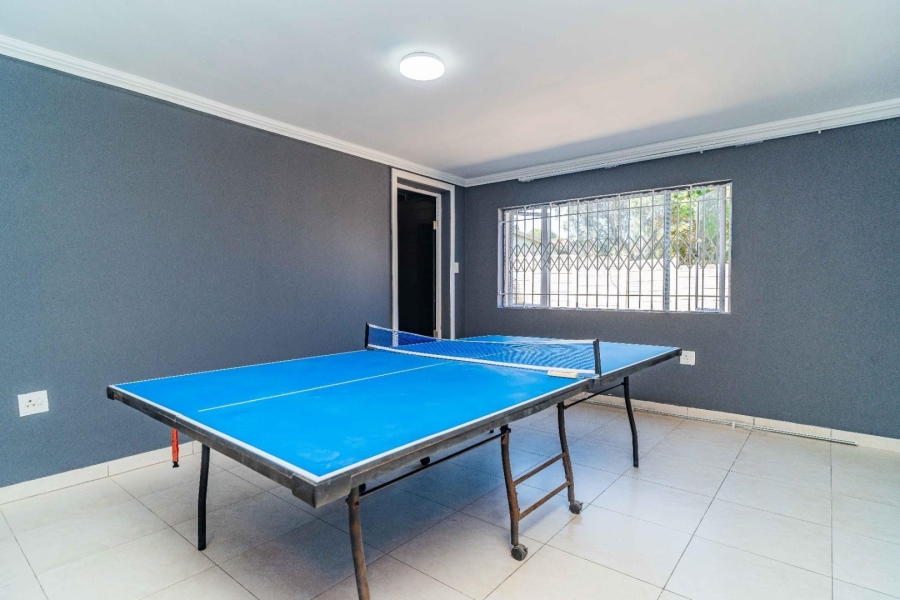 6 Bedroom Property for Sale in Escombe KwaZulu-Natal
