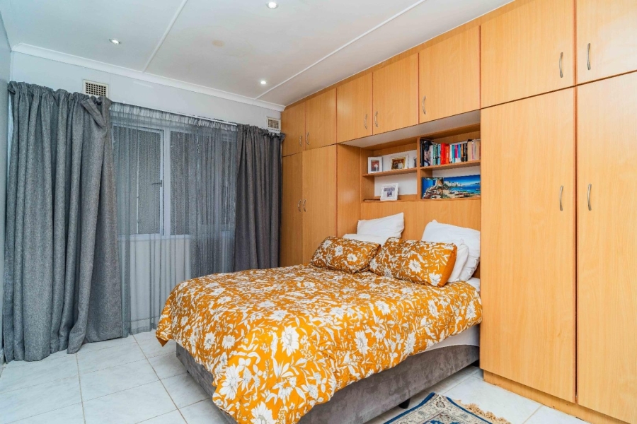 6 Bedroom Property for Sale in Escombe KwaZulu-Natal