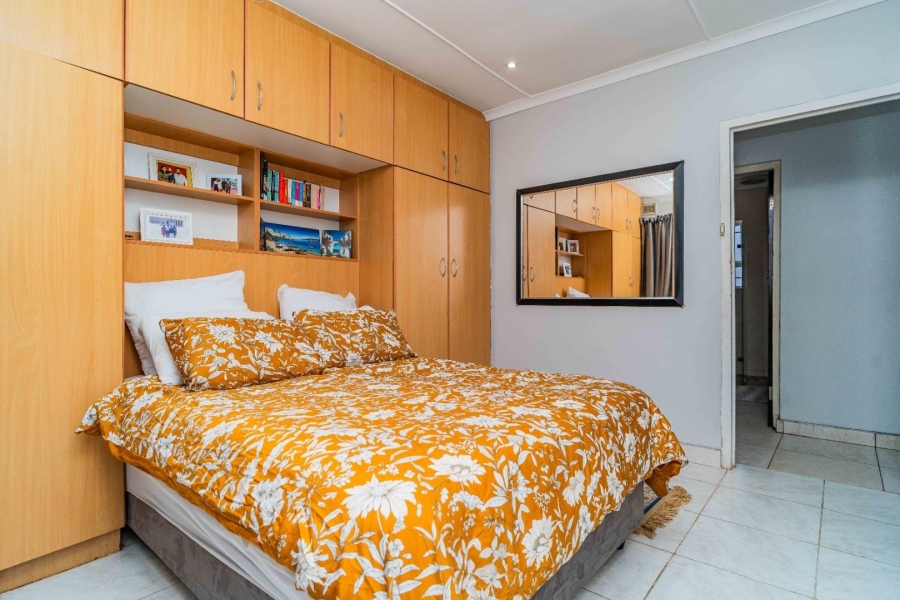 6 Bedroom Property for Sale in Escombe KwaZulu-Natal