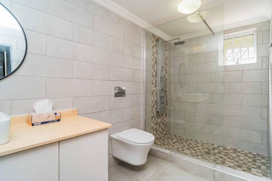 6 Bedroom Property for Sale in Escombe KwaZulu-Natal