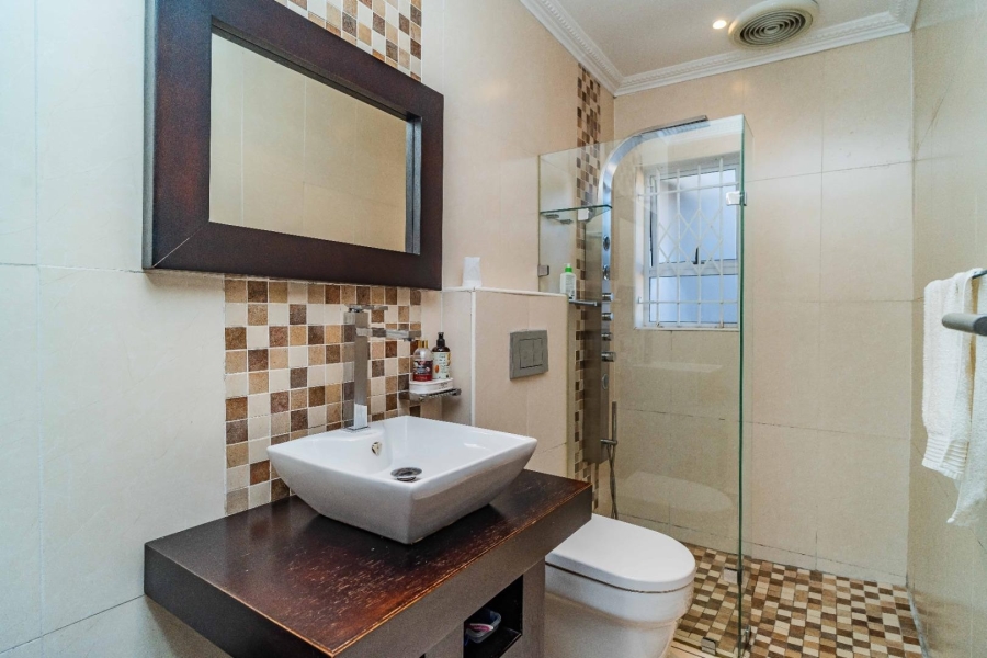 6 Bedroom Property for Sale in Escombe KwaZulu-Natal