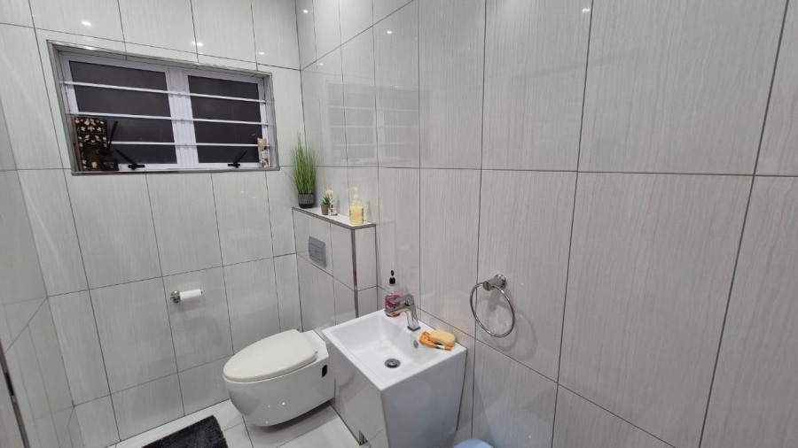 3 Bedroom Property for Sale in Escombe KwaZulu-Natal