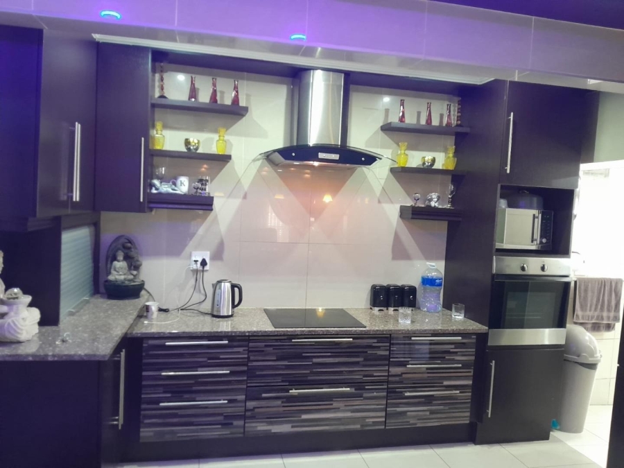 4 Bedroom Property for Sale in Silverglen KwaZulu-Natal
