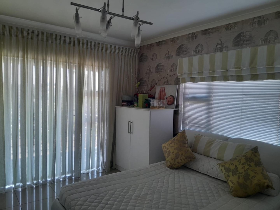 4 Bedroom Property for Sale in Silverglen KwaZulu-Natal