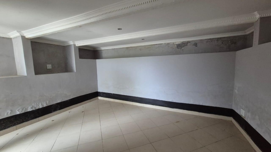 4 Bedroom Property for Sale in Escombe KwaZulu-Natal