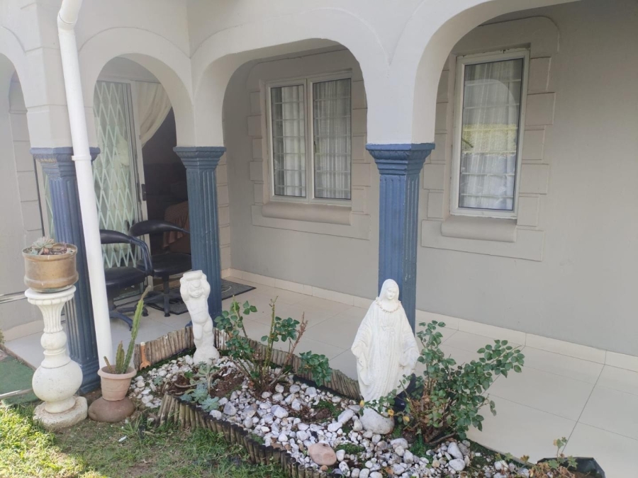 3 Bedroom Property for Sale in Savannah Park KwaZulu-Natal