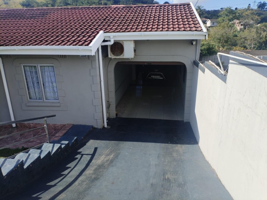 3 Bedroom Property for Sale in Savannah Park KwaZulu-Natal