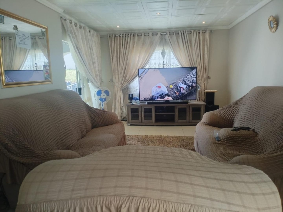 3 Bedroom Property for Sale in Savannah Park KwaZulu-Natal