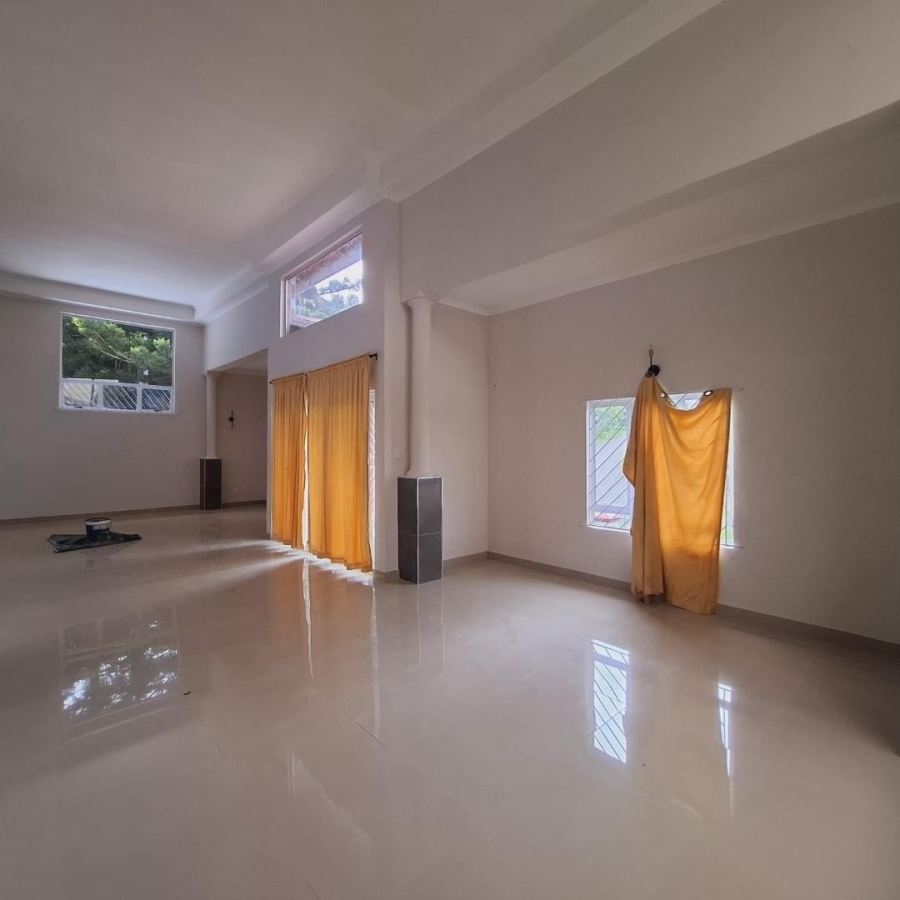 3 Bedroom Property for Sale in Silverglen KwaZulu-Natal