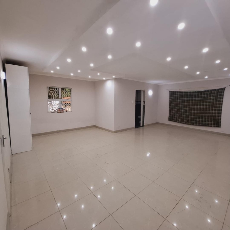 3 Bedroom Property for Sale in Silverglen KwaZulu-Natal