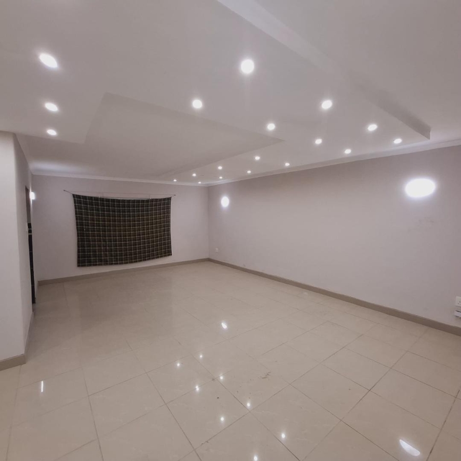3 Bedroom Property for Sale in Silverglen KwaZulu-Natal