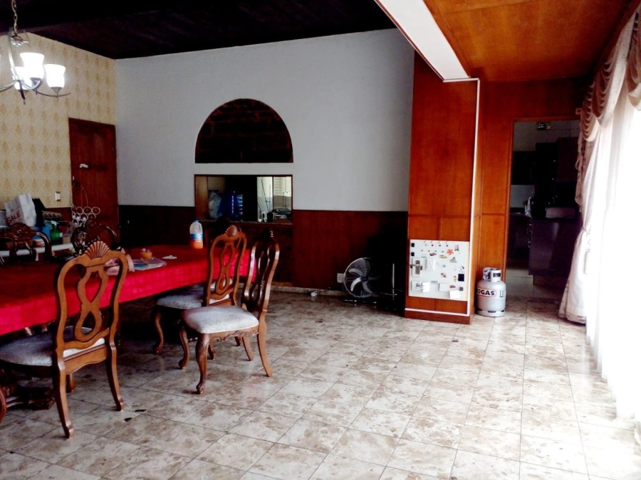 6 Bedroom Property for Sale in Escombe KwaZulu-Natal